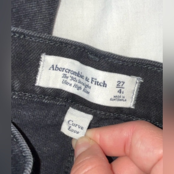 Abercrombie & Fitch The 90’s Straight Ultra High-Rise Black Jeans SIZE 27 / 4R - Picture 8 of 8